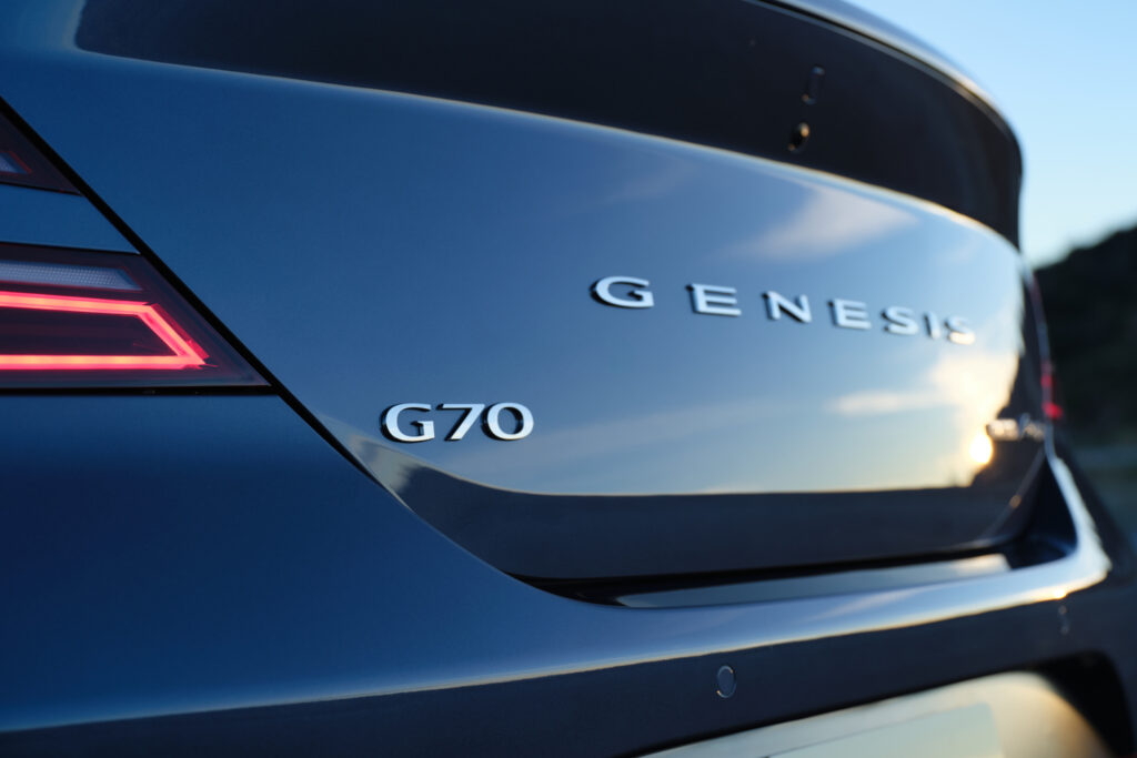 Genesis G70 trunk badge
