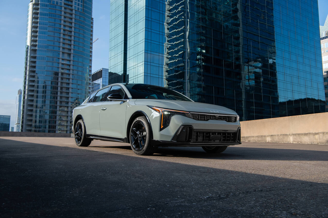 Kia K4